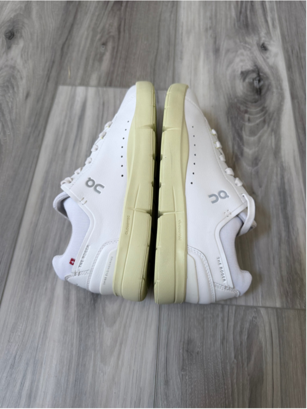 On The Roger Advantage White Hay Women’s 7.5 CloudTec Sneakers 48.98958 - Picture 8 of 10